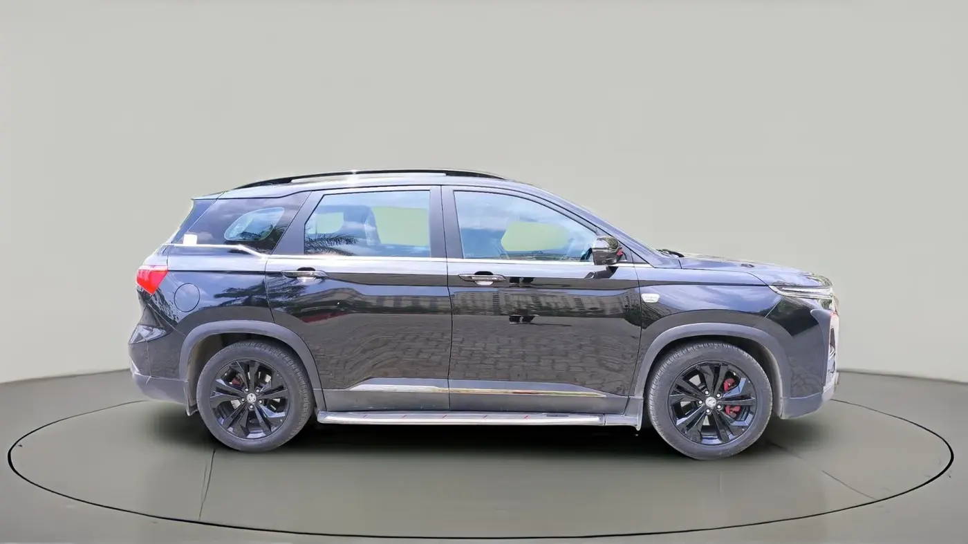 2024 MG HECTOR PLUS Sharp Pro Blackstorm 1.5 Turbo Petrol CVT 7 STR, Petrol, Automatic, 24,986 km, exterior