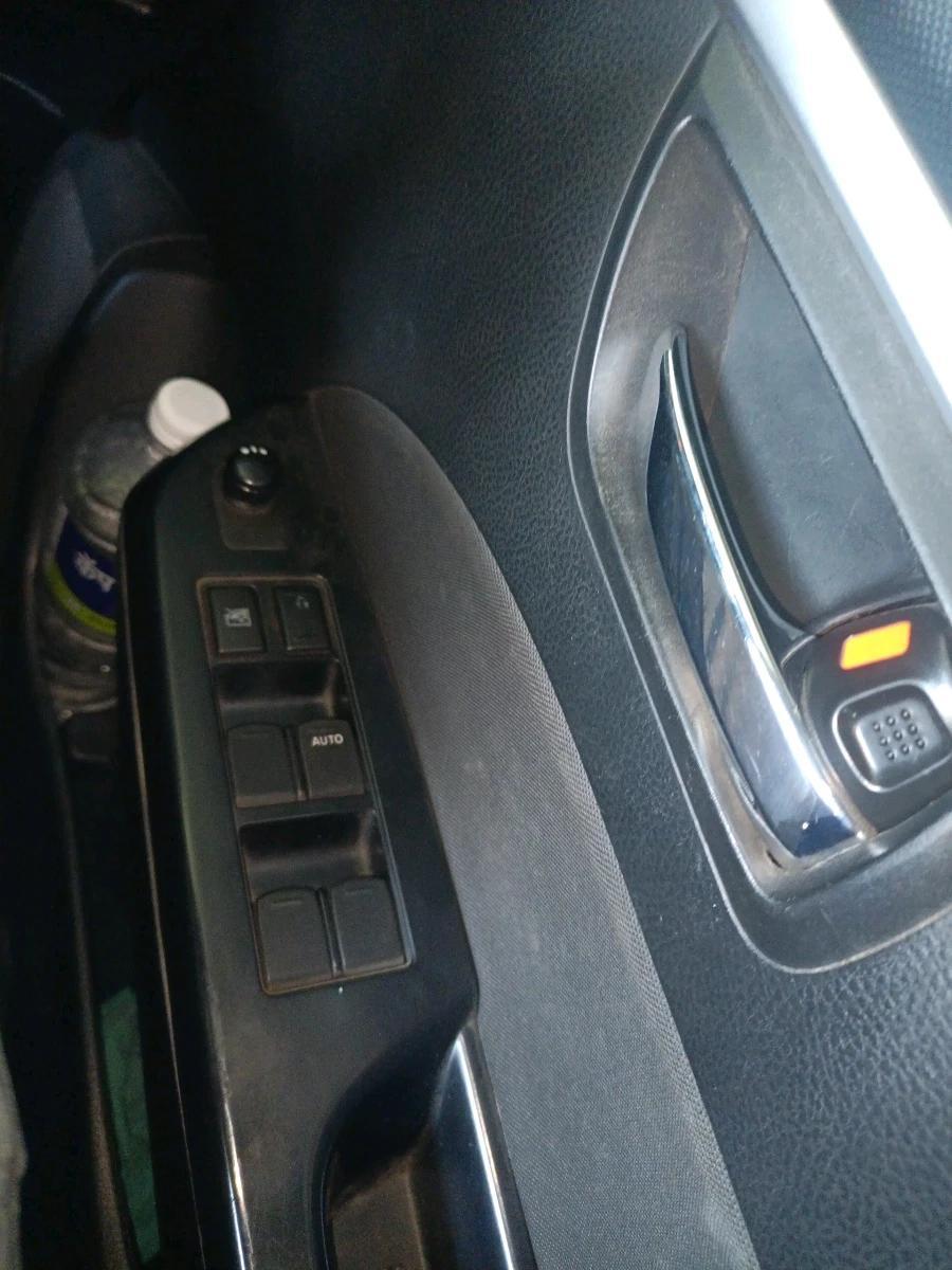 2012 Maruti Swift VXI, Petrol, Manual, 65,274 km, interior