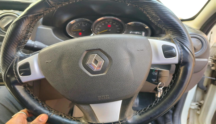 2018 Renault Duster 85 PS RXZ DIESEL, Diesel, Manual, 2,11,123 km, interior
