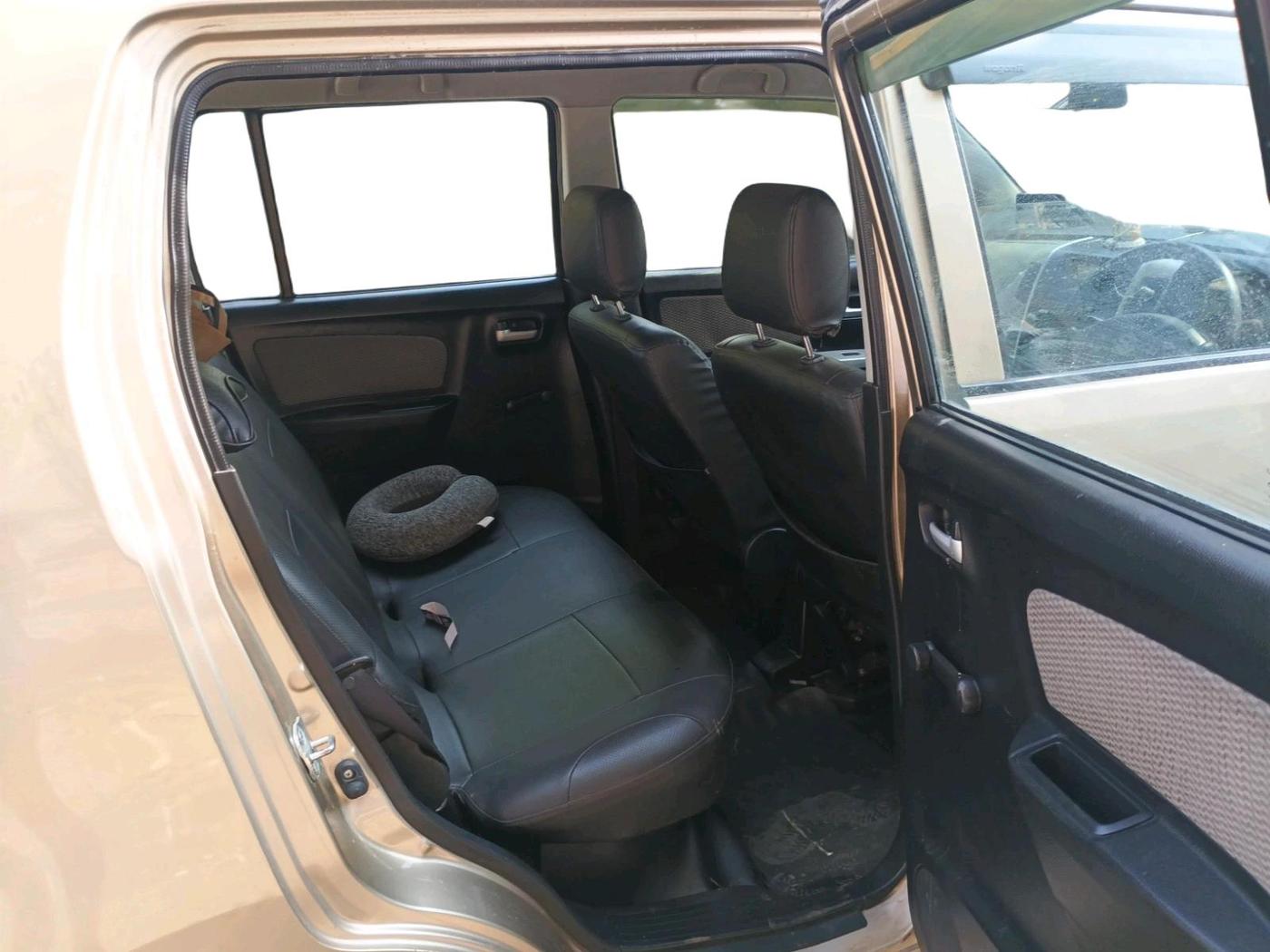 2015 Maruti Wagon R 1.0 LXI CNG, CNG, Manual, 67,006 km, interior