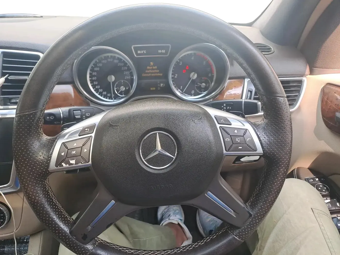 2014 Mercedes Benz Ml Class 250 CDI, Diesel, Automatic, 1,65,000 km, interior