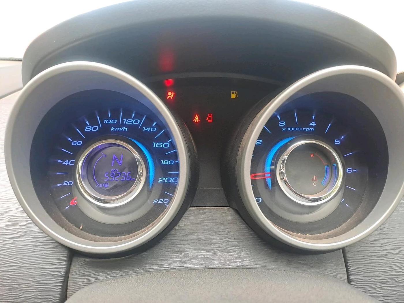 2015 Mahindra XUV500 W10, Diesel, Manual, 59,236 km, interior