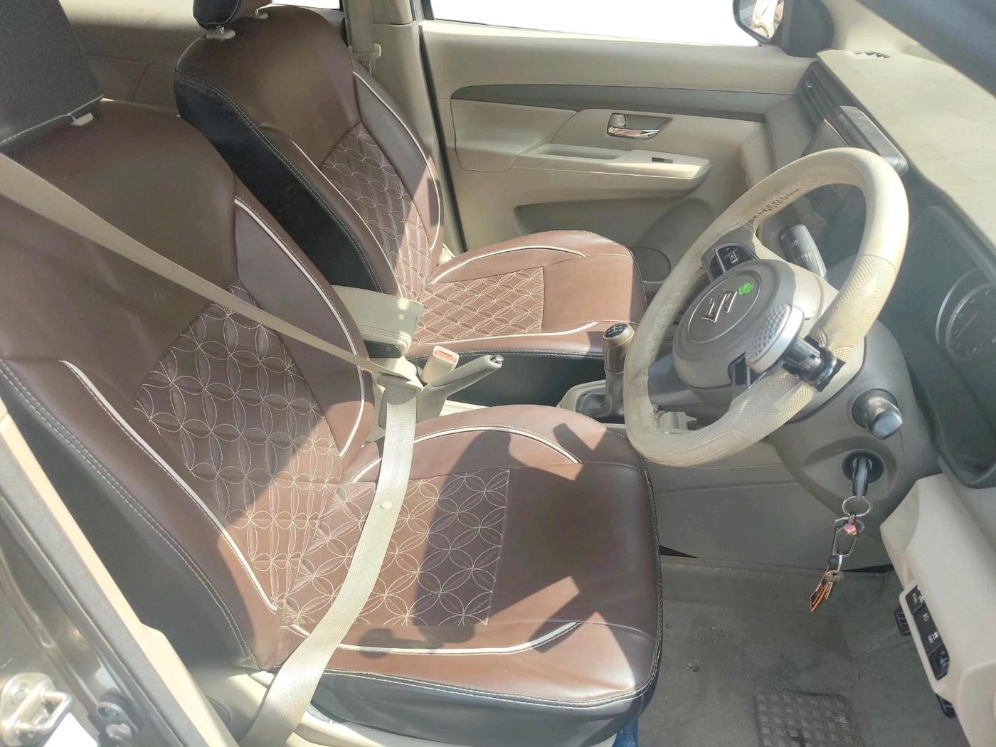 2022 Maruti Ertiga   VXI (O) CNG, CNG, Manual, 28,215 km, interior