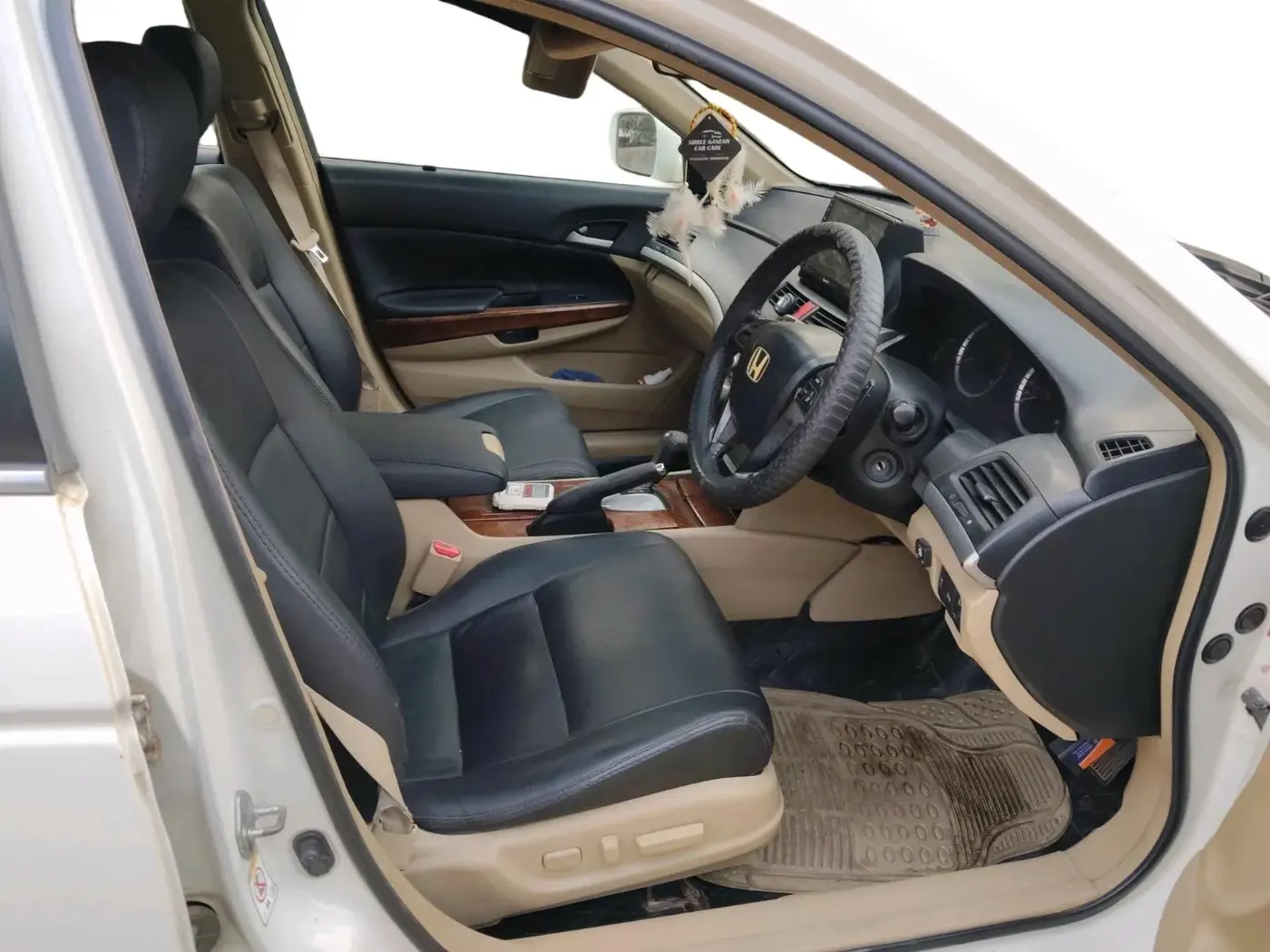 2011 Honda Accord 2.4L I-VTEC AT, CNG, Automatic, 90,172 km, interior