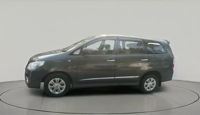 2015 Toyota Innova 2.5 GX 8 STR, Diesel, Manual, 1,41,500 km, exterior