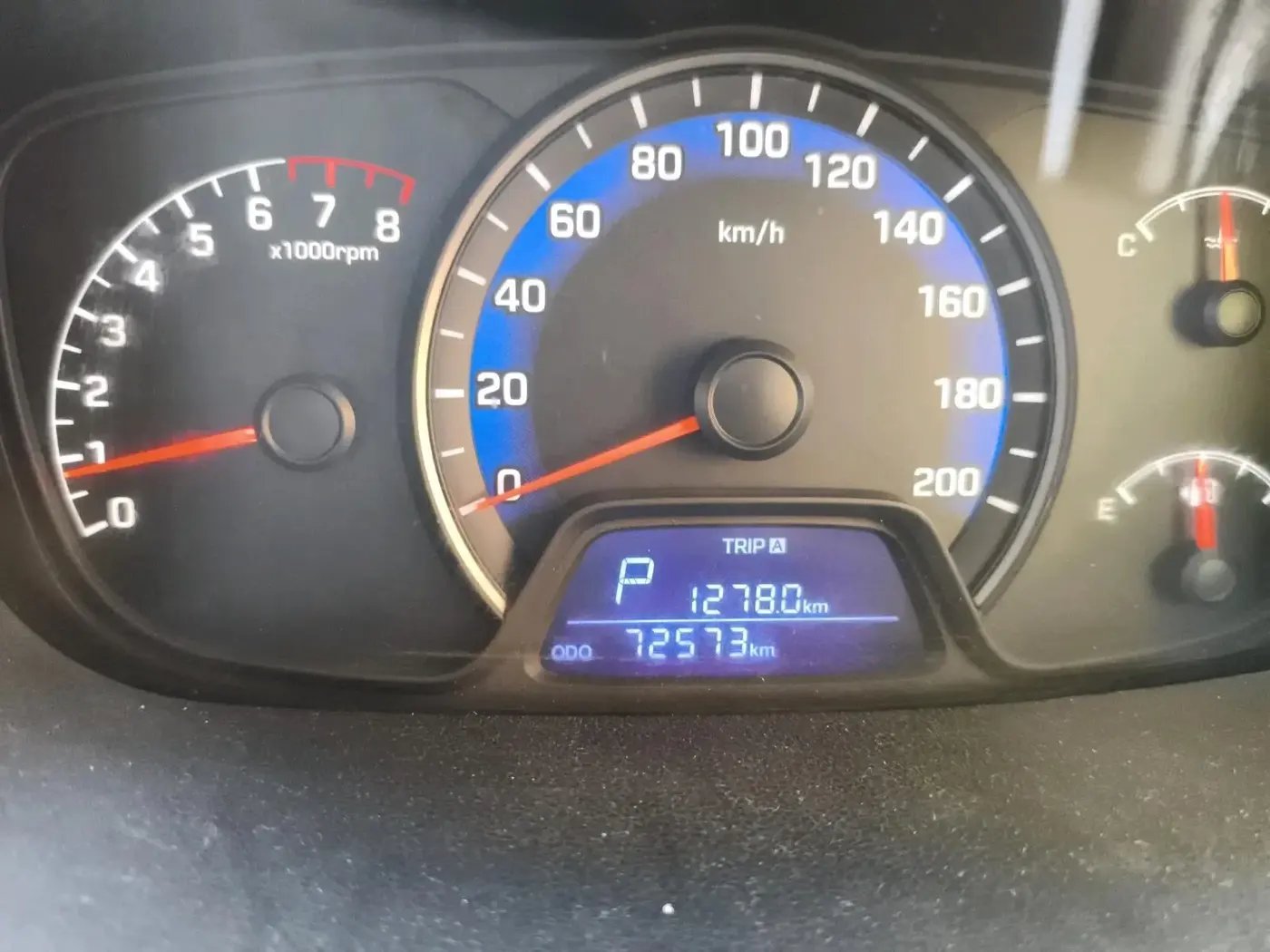2015 Hyundai Xcent SX AT 1.2 (O), Petrol, Automatic, 72,573 km, interior