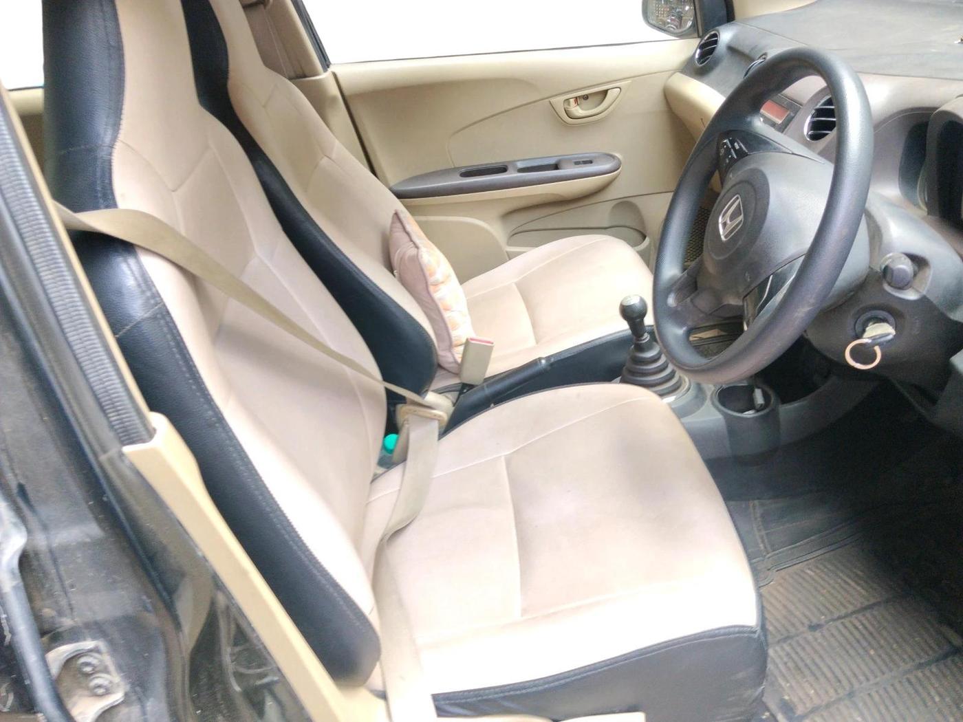 2014 Honda Amaze 1.2L I-VTEC S, Petrol, Manual, 1,09,013 km, interior