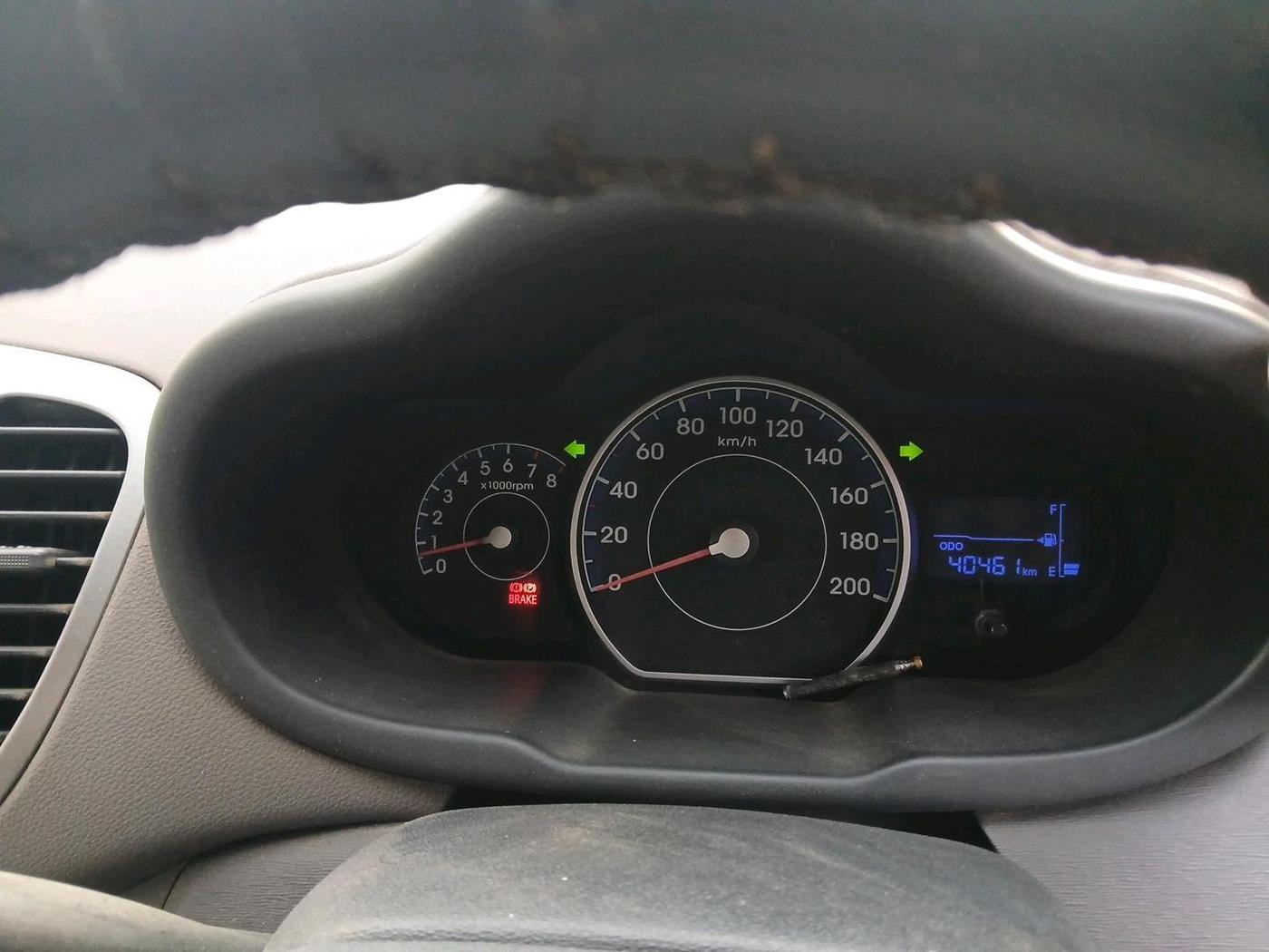 2013 Hyundai i10 MAGNA 1.2, Petrol, Manual, 40,461 km, interior