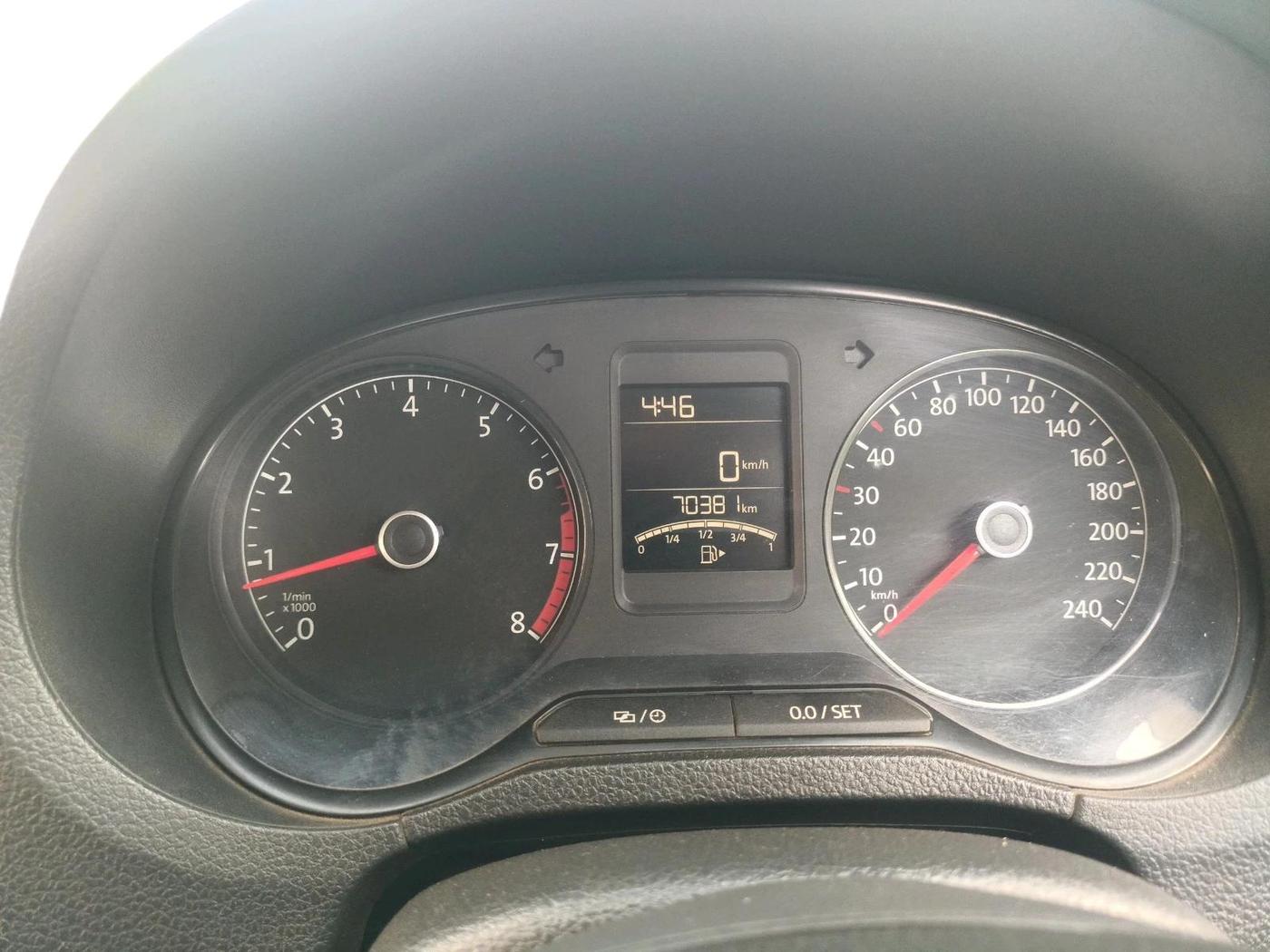 2018 Volkswagen Ameo TRENDLINE 1.0L, Petrol, Manual, 70,381 km, interior