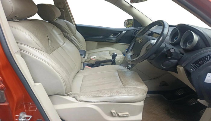 2015 Mahindra XUV500 W10, Diesel, Manual, 33,744 km, interior