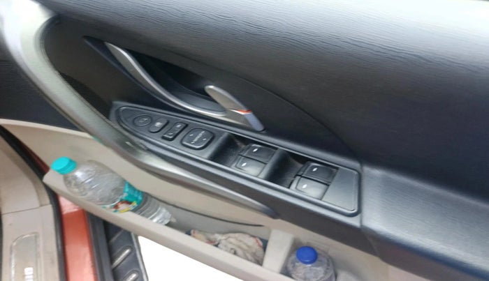 2015 Mahindra XUV500 W10, Diesel, Manual, 33,744 km, interior