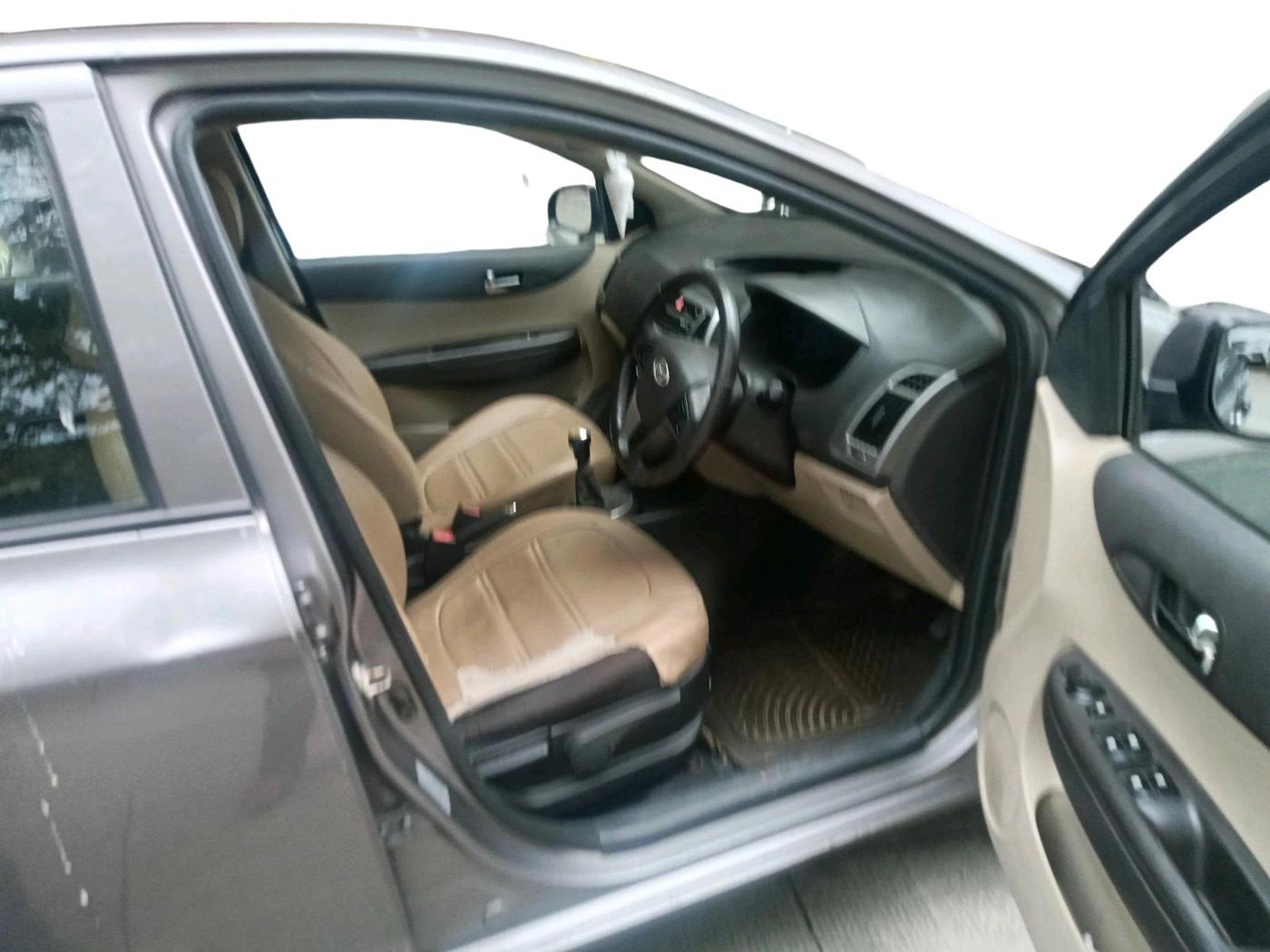 2012 Hyundai i20 ASTA 1.2, Petrol, Manual, 58,581 km, interior