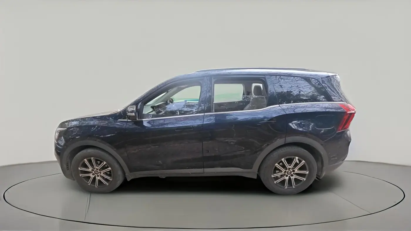 2021 Mahindra XUV700 AX 7 LUXURY P AT 7 STR, Petrol, Automatic, 45,870 km, exterior