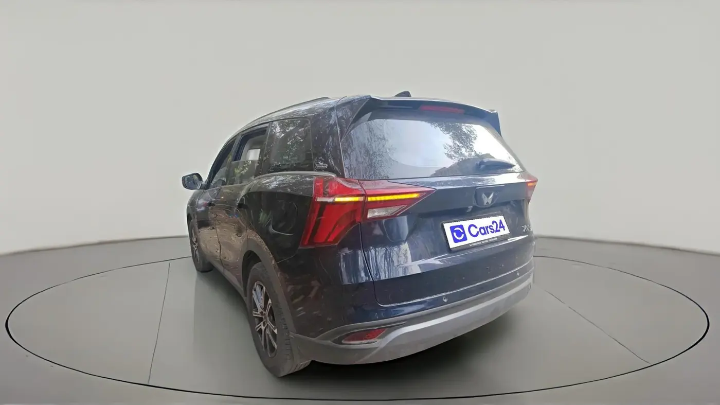 2021 Mahindra XUV700 AX 7 LUXURY P AT 7 STR, Petrol, Automatic, 45,870 km, exterior
