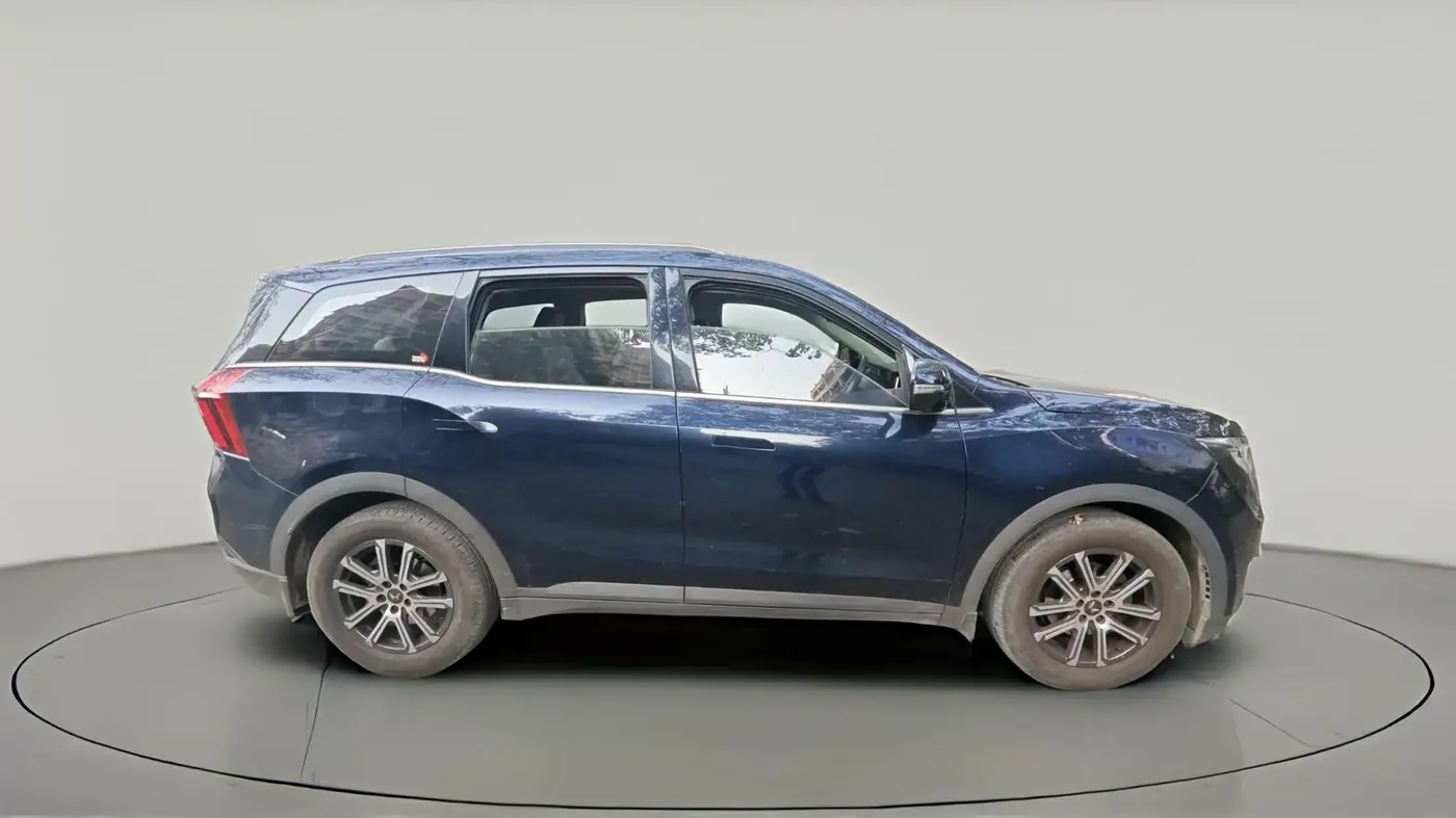 2021 Mahindra XUV700 AX 7 LUXURY P AT 7 STR, Petrol, Automatic, 45,870 km, exterior