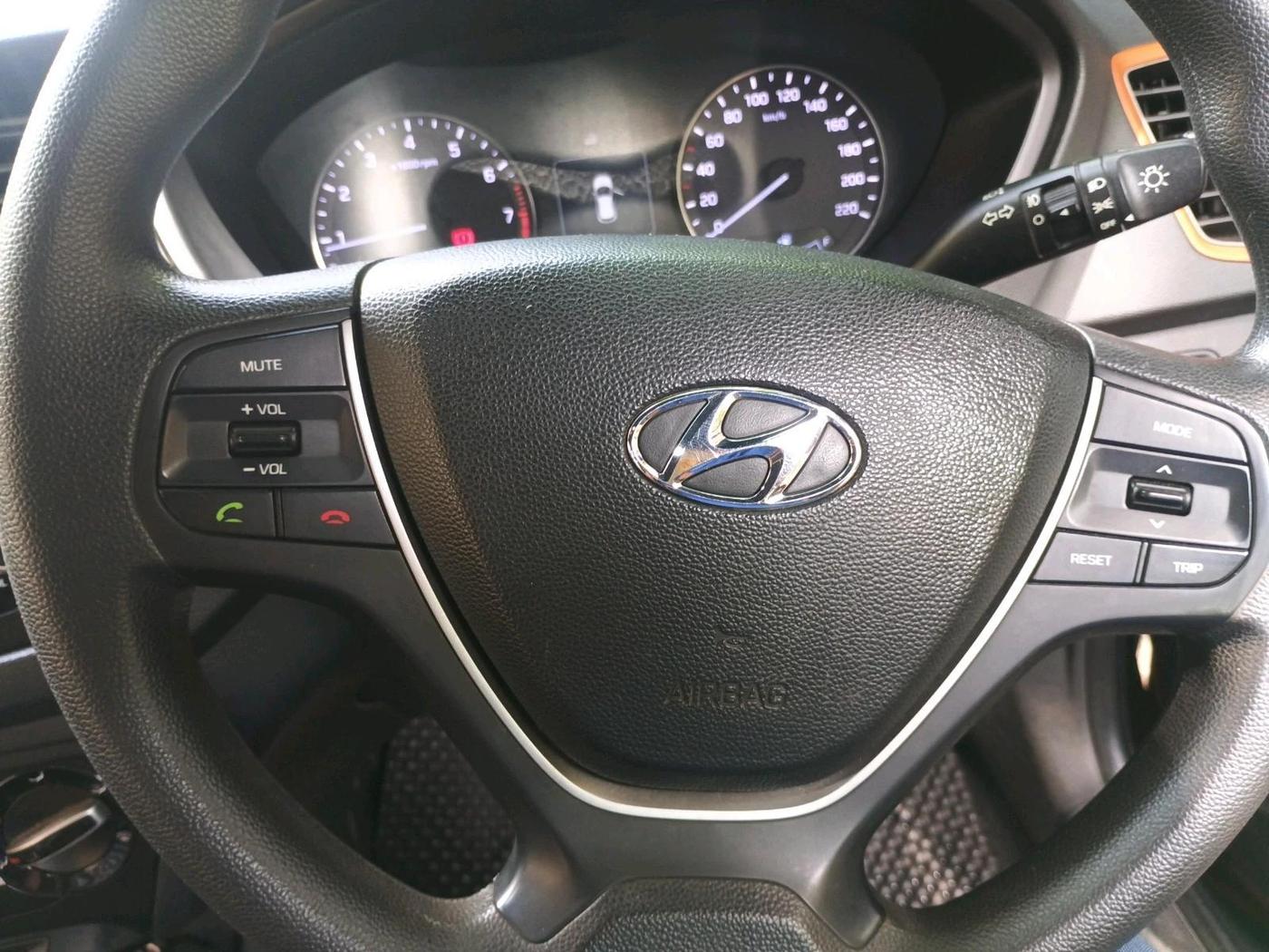 2017 Hyundai i20 Active 1.2 S, Petrol, Manual, 66,954 km, interior