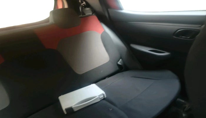 2016 Renault Kwid RXT 0.8, Petrol, Manual, 56,093 km, interior