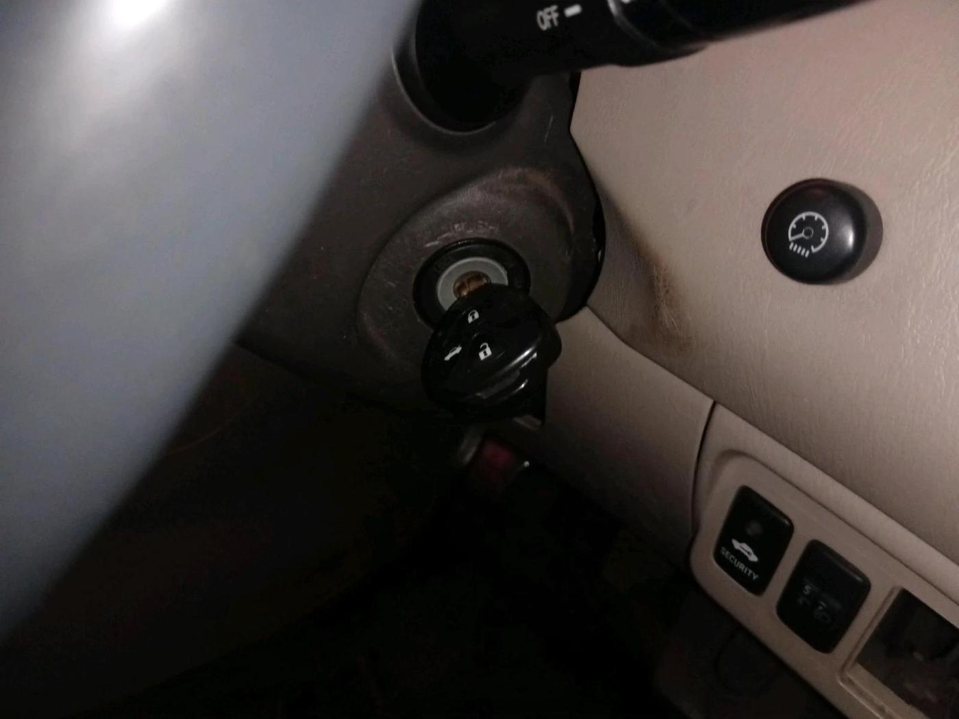 2014 Toyota Innova 2.5 VX 8 STR, Diesel, Manual, 2,33,916 km, interior