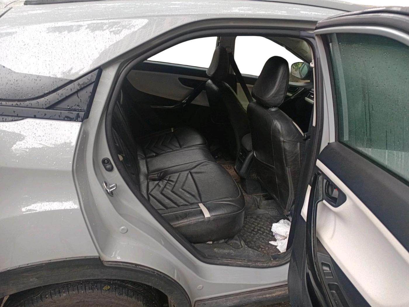 2025 Tata NEXON Pure Plus 1.2 Petrol 6MT, Petrol, Manual, 4,586 km, interior