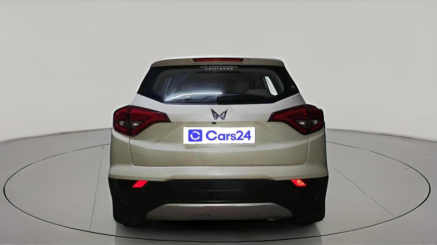 2023 Mahindra XUV300 W8 (O) 1.5 DIESEL AMT, Diesel, Automatic, 1,22,482 km, exterior