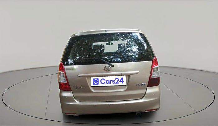 2011 Toyota Innova 2.5 G4 8 STR, Diesel, Manual, 2,20,784 km, exterior