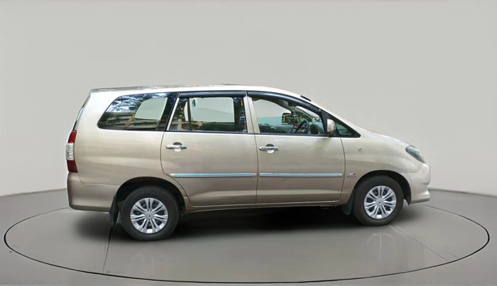 2011 Toyota Innova 2.5 G4 8 STR, Diesel, Manual, 2,20,784 km, exterior