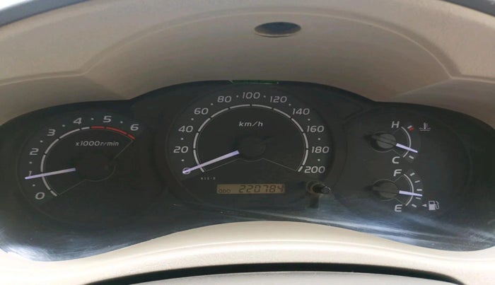 2011 Toyota Innova 2.5 G4 8 STR, Diesel, Manual, 2,20,784 km, interior