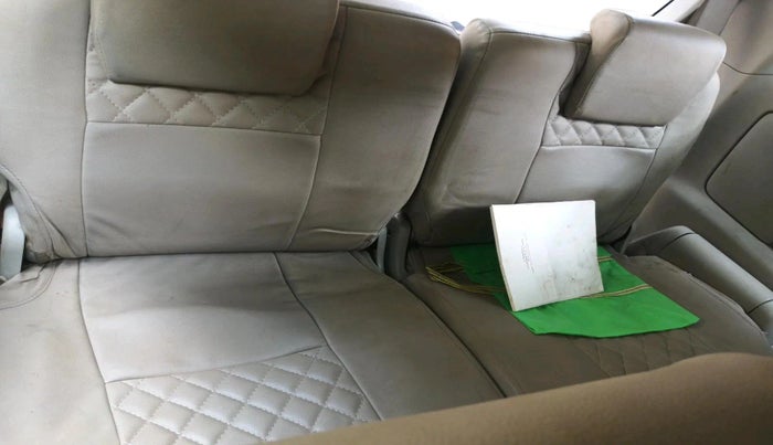 2011 Toyota Innova 2.5 G4 8 STR, Diesel, Manual, 2,20,784 km, interior