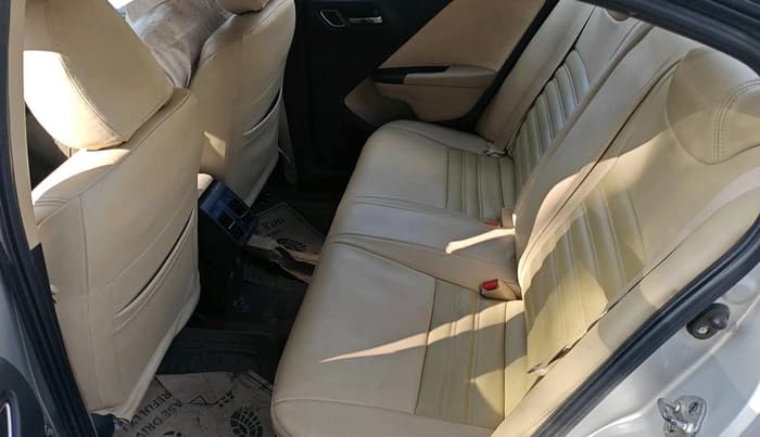 2017 Honda City 1.5L I-VTEC V MT, CNG, Manual, 48,351 km, interior