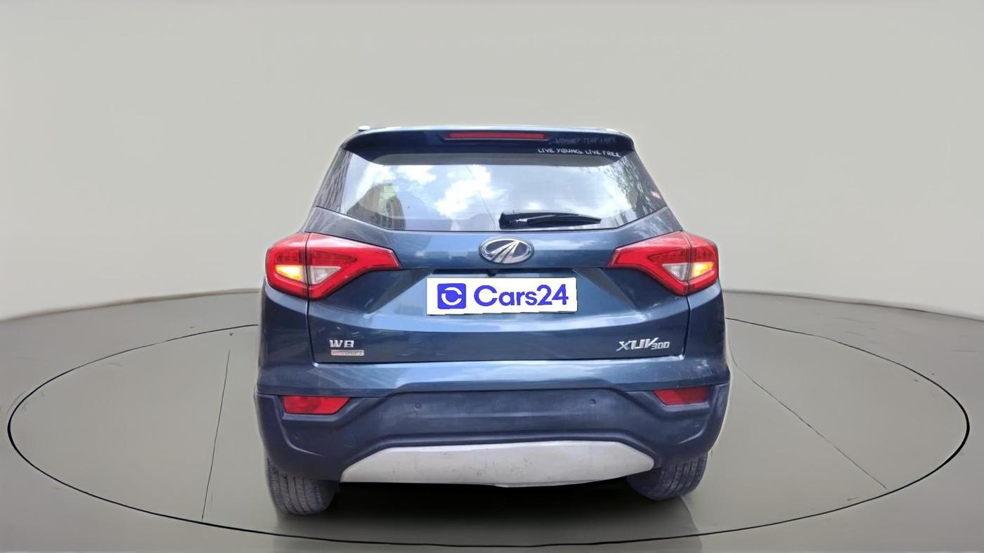 2019 Mahindra XUV300 W8 (O) 1.5 DIESEL AMT, Diesel, Automatic, 79,324 km, exterior