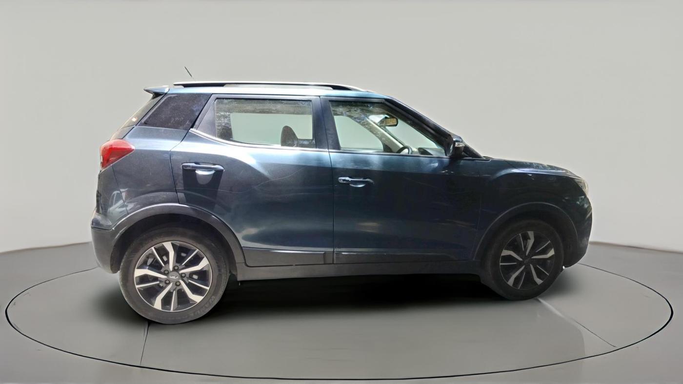 2019 Mahindra XUV300 W8 (O) 1.5 DIESEL AMT, Diesel, Automatic, 79,324 km, exterior