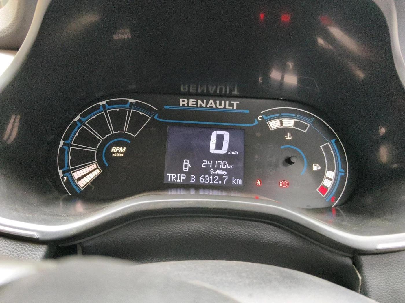 2022 Renault TRIBER RXZ, Petrol, Manual, 24,170 km, interior