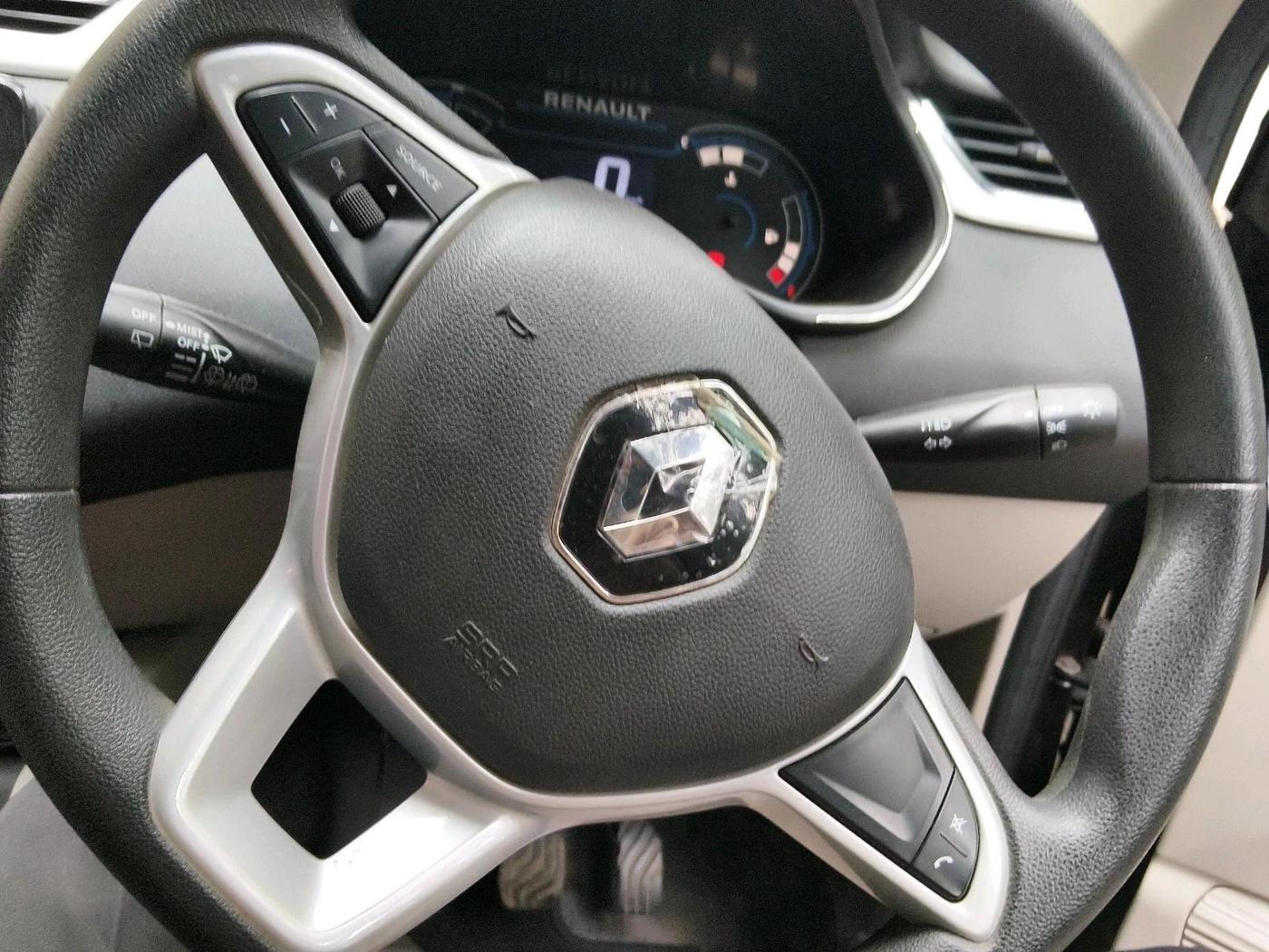 2022 Renault TRIBER RXZ, Petrol, Manual, 24,170 km, interior