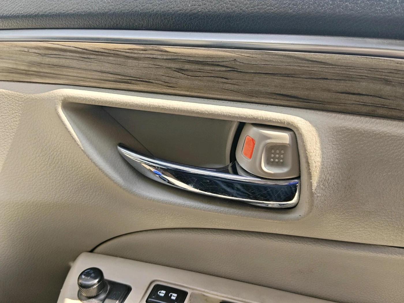 2018 Maruti Ciaz ALPHA 1.5 SHVS PETROL, CNG, Manual, 81,982 km, interior