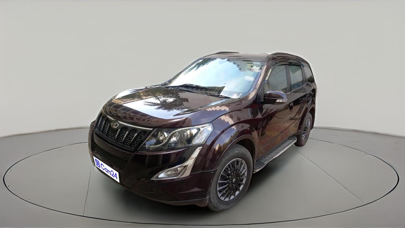 2017 Mahindra XUV500 W6 AT, Diesel, Automatic, 1,34,903 km, exterior