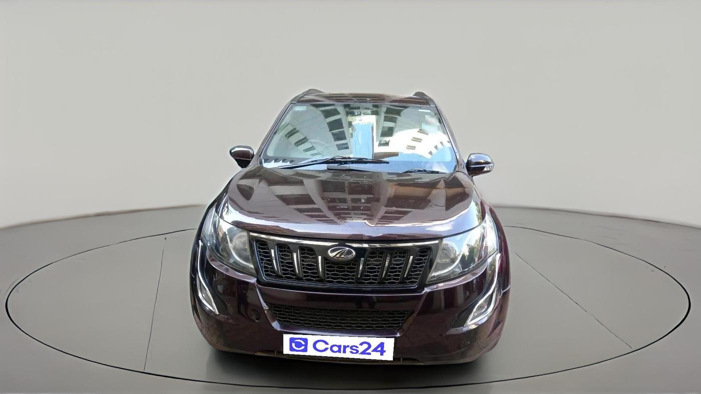 2017 Mahindra XUV500 W6 AT, Diesel, Automatic, 1,34,903 km, exterior