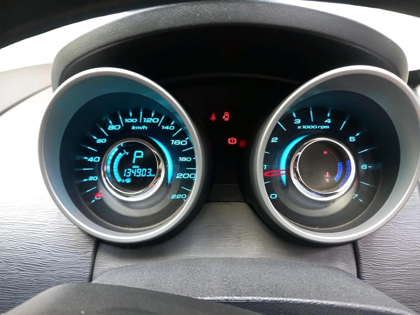 2017 Mahindra XUV500 W6 AT, Diesel, Automatic, 1,34,903 km, interior