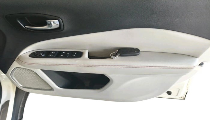 2017 Jeep Compass LIMITED (O) 2.0 DIESEL, Diesel, Manual, 52,786 km, interior