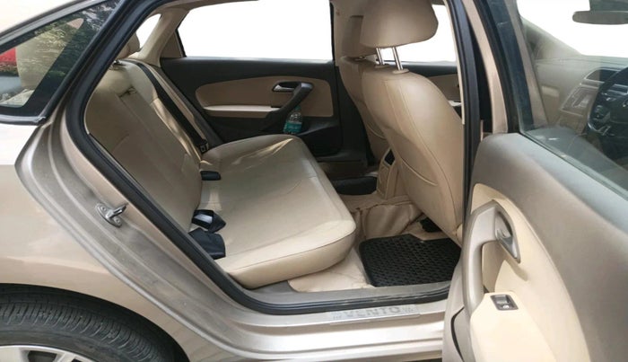 2016 Volkswagen Vento HIGHLINE 1.5 AT, Diesel, Automatic, 91,408 km, interior