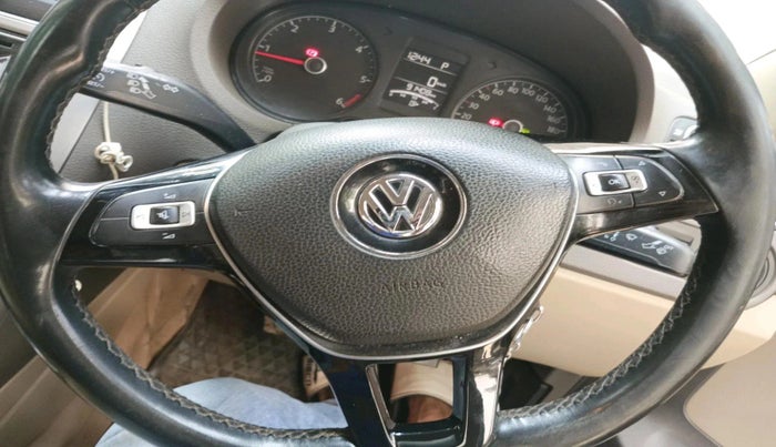 2016 Volkswagen Vento HIGHLINE 1.5 AT, Diesel, Automatic, 91,408 km, interior