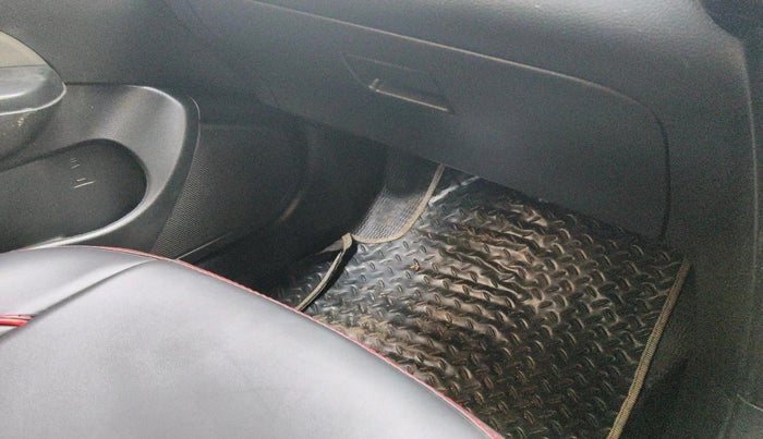 2017 Maruti Swift ZXI, Petrol, Manual, 61,021 km, interior