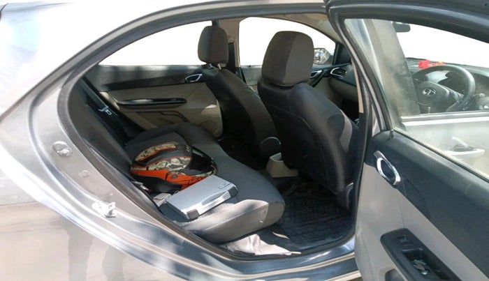 2018 Tata Tiago XZ PETROL, Petrol, Manual, 63,268 km, interior