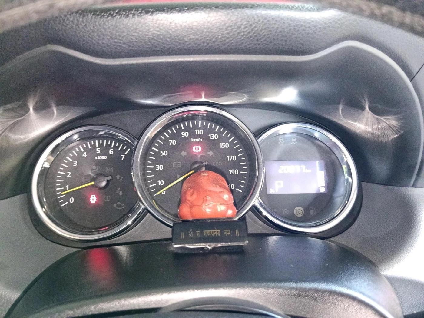 2017 Renault Duster RXS CVT, Petrol, Automatic, 20,077 km, interior