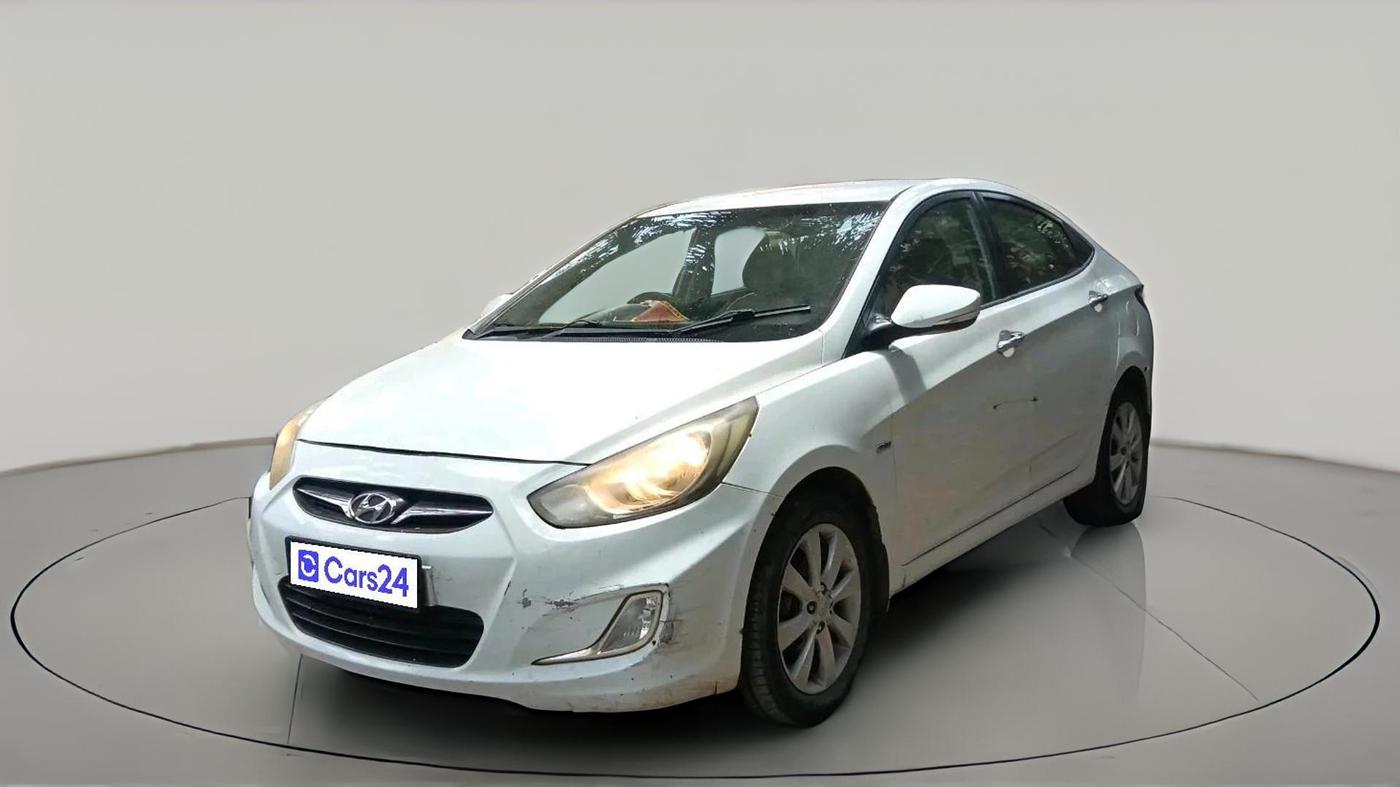 2011 Hyundai Verna FLUIDIC 1.6 CRDI SX OPT, Diesel, Manual, 1,06,119 km, exterior