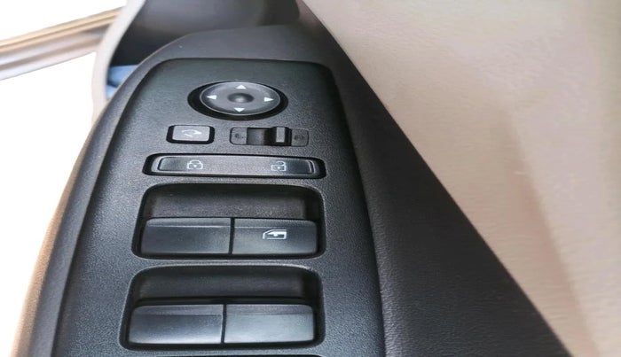 2023 Hyundai AURA SX 1.2 CNG, CNG, Manual, 22,264 km, interior