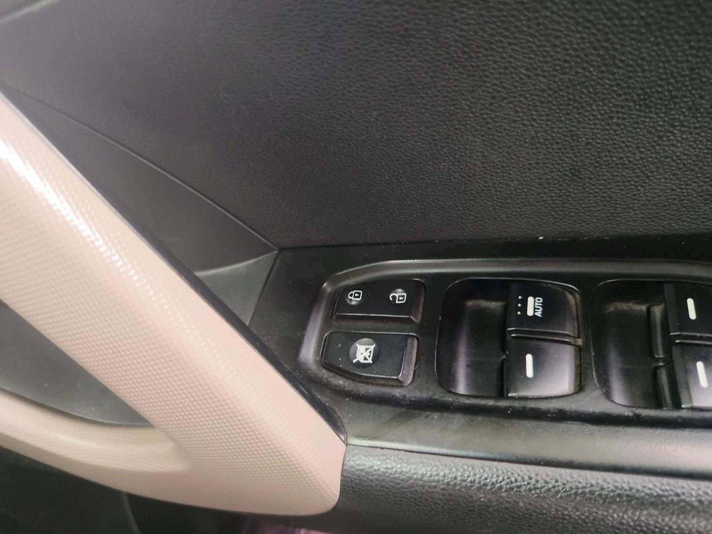 2015 Hyundai Creta SX 1.6 DIESEL, Diesel, Manual, 1,64,762 km, interior