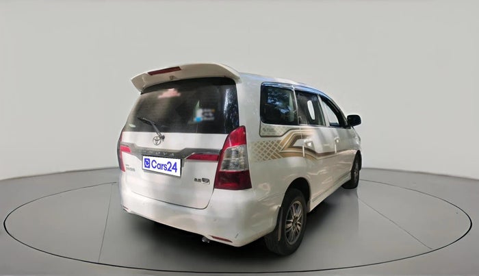 2010 Toyota Innova 2.5 G4 8 STR, Diesel, Manual, 1,43,661 km, exterior