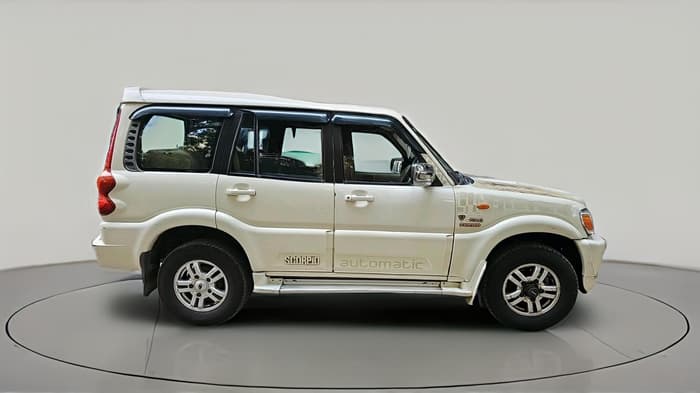 2011 Mahindra Scorpio VLX 4WD AT BS-III, Diesel, Automatic, 1,34,849 km, exterior