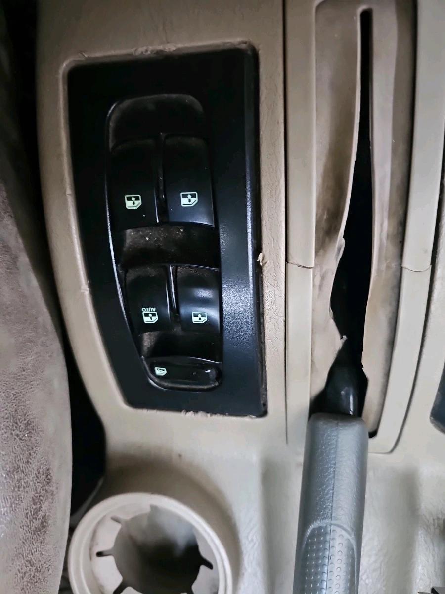 2011 Mahindra Scorpio VLX 4WD AT BS-III, Diesel, Automatic, 1,34,849 km, interior