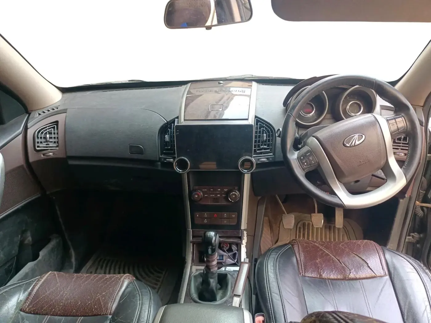 2012 Mahindra XUV500 W8 AWD, Diesel, Manual, 67,355 km, interior